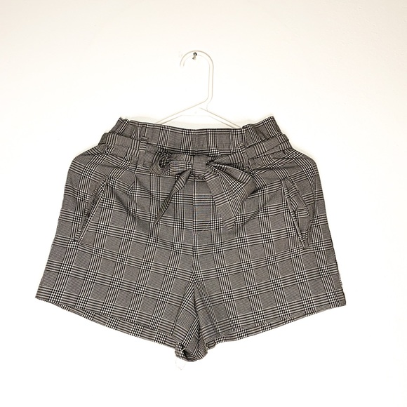 Zara short - Picture 1 of 2